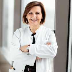 Prim. Dr. Martina Lemmerer, MBA, FEBS